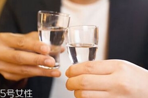 喝多少酒算安全？有基因缺陷的中國(guó)人最好不要喝