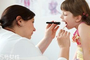 扁桃體發(fā)炎一般幾天會(huì)痊愈？看嚴(yán)重程度