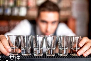 喝酒都會導致哪些癌癥？消化道最先遭殃