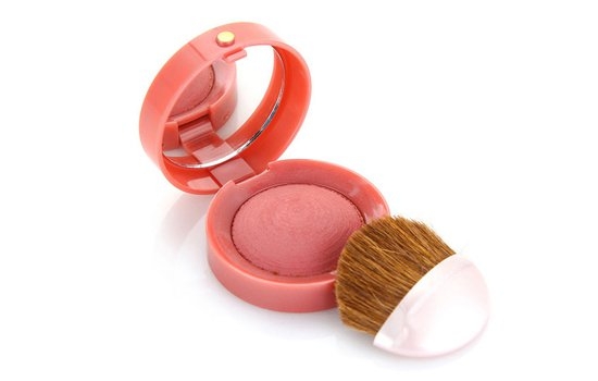 腮紅膏和腮紅粉哪個好用？黃皮適合的腮紅顏色