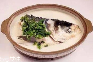 魚頭煮多久能熟 美味魚頭湯燉法 魚頭煮多久能熟 美味魚頭湯燉法