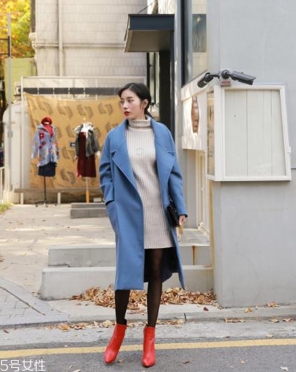 藍色大衣搭配什么鞋子？優(yōu)雅氣質(zhì)盡顯