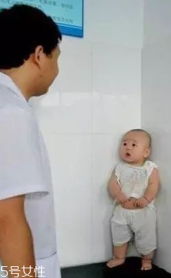 嬰兒打針哭鬧怎么辦？這些錯誤方法不要用