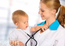 嬰兒打針哭鬧怎么辦？這些錯誤方法不要用