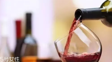 痛風得病為什么低齡化？過量飲用含糖飲料