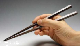 筷子應(yīng)該怎么洗？不要泡不要搓不要圖省事