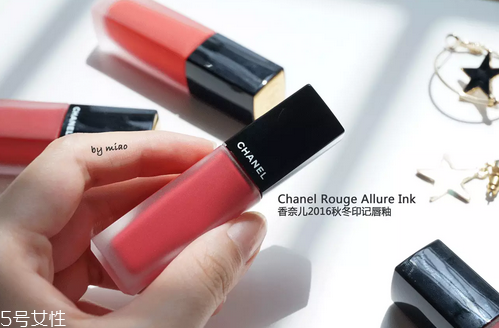 香奈兒印記唇釉全試色 光澤飽滿度超高 香奈兒印記唇釉全試色 光澤飽滿度超高