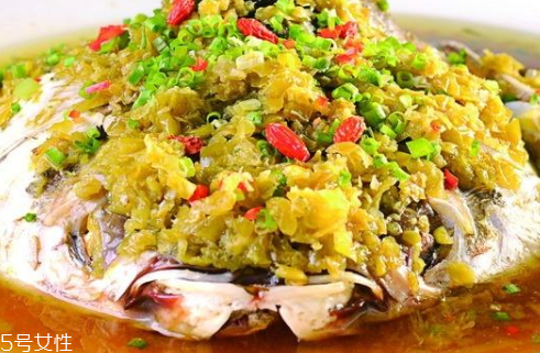 魚頭不能跟什么一起吃 魚頭相克食物 魚頭不能跟什么一起吃 魚頭相克食物