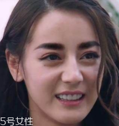 眉型為什么很奇怪？眉頭沒畫好