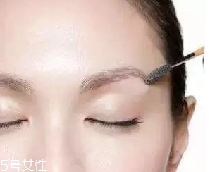 眉型為什么很奇怪？眉頭沒畫好