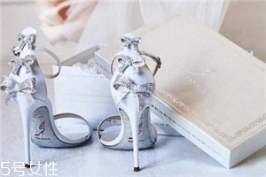 rene caovilla是奢侈品嗎？美到讓人產(chǎn)生錯(cuò)覺(jué)