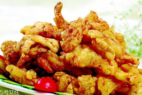 炸蘑菇用淀粉還是面粉 炸蘑菇的小技巧 炸蘑菇用淀粉還是面粉 炸蘑菇的小技巧