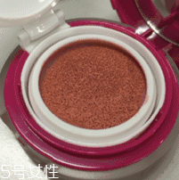 腮紅怎么涂才能避免成為福娃？這些方法要記牢