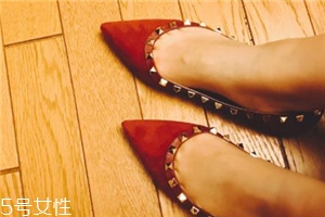 華倫天奴鞋子怎么樣？迷倒萬千女性的搭配神器