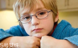 眼睛激光手術(shù)會不會發(fā)生意外？20年經(jīng)驗手術(shù)水平高