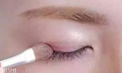 兔子腮紅怎么畫才可愛？中年少女必備腮紅畫技