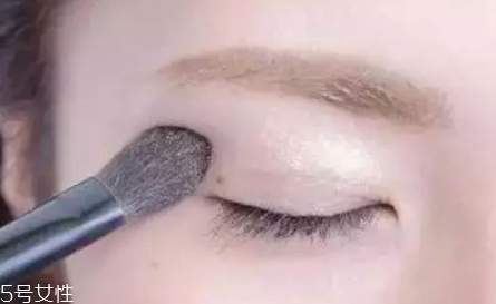 兔子腮紅怎么畫才可愛？中年少女必備腮紅畫技