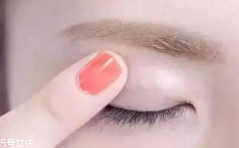 兔子腮紅怎么畫才可愛？中年少女必備腮紅畫技