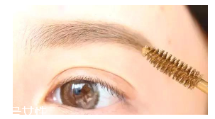 2018奶茶妝怎么畫？偽素顏撩漢妝容畫法