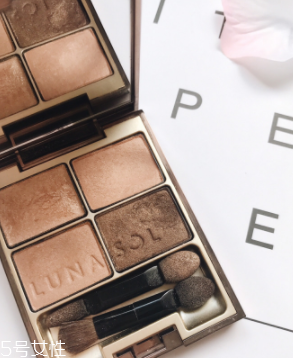 質(zhì)感大地色眼妝怎么畫？畫好了你就是女王