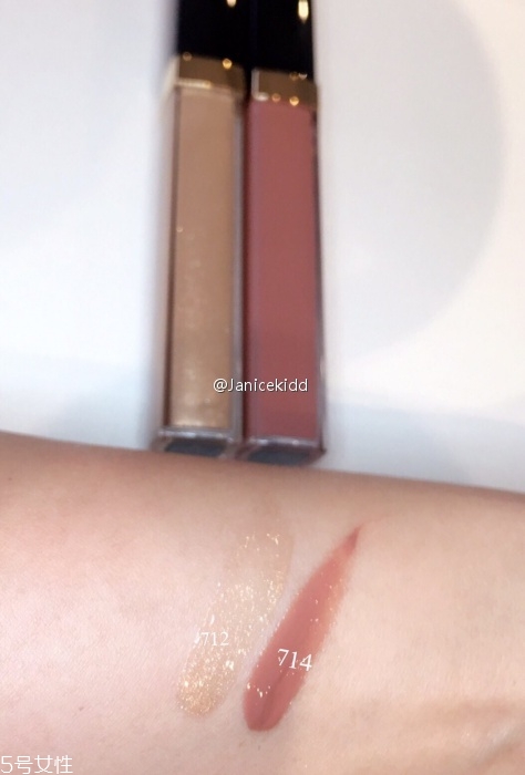 香奈兒可可小姐唇露748什么色？香奈兒水晶糖光透唇釉全試色