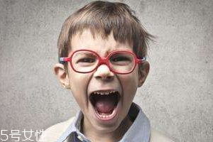 眼睛激光手術(shù)會不會發(fā)生意外？20年經(jīng)驗手術(shù)水平高