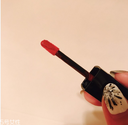 香奈兒炫亮魅力印記唇釉哪個色號好看？質(zhì)感超棒