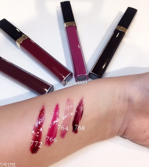 香奈兒可可小姐唇露748什么色？香奈兒水晶糖光透唇釉全試色