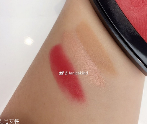 香奈兒時尚玩色顏彩盤試色 以公路旅行為設(shè)計靈感 香奈兒時尚玩色顏彩盤試色 以公路旅行為設(shè)計靈感