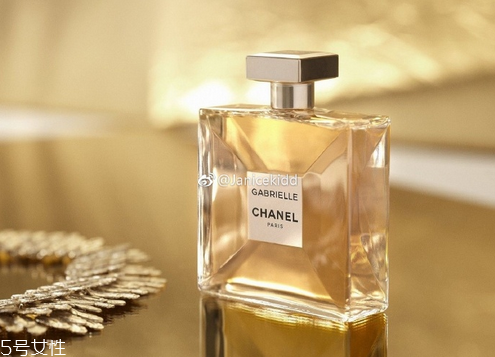 香奈兒嘉柏麗香水多少錢一瓶？女人最愛的香奈兒香水推薦