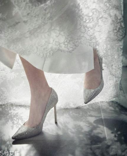 jimmy choo是奢侈品嗎？穿著不會(huì)痛的高跟鞋