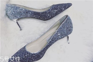 jimmy choo鞋子多少錢？最撩人的高跟鞋代表