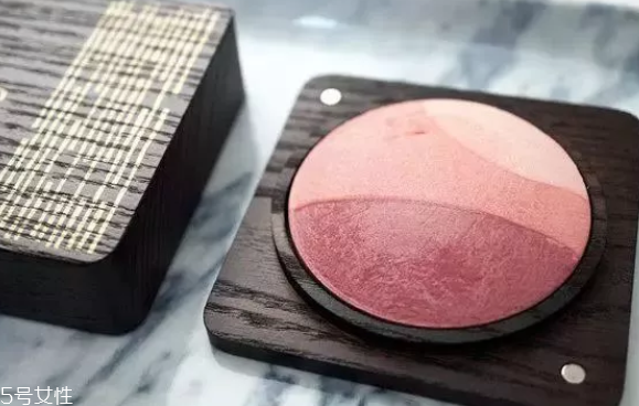 腮紅顏色怎么選？這幾招學(xué)會一個就ok