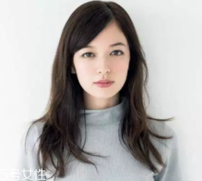 M型短劉海適合什么臉型？幫助大臉遮住大額頭