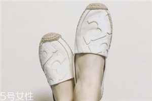 tory burch鞋子偏大嗎？香奈兒漁夫鞋平價(jià)替代