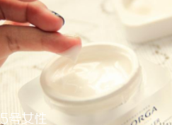 抗老眼霜年輕人可以用嗎？不管多大年齡都可以用