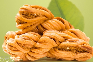 麻花可以帶上飛機(jī)嗎？要看帶多少