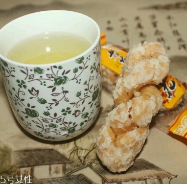 麻花可以帶上飛機(jī)嗎？要看帶多少