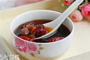 紅糖水怎么做？紅糖用溫水泡比較好