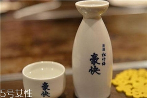 白酒要醒嗎？這些酒需要醒酒