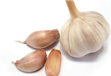吃大蒜對(duì)腎有好處嗎？大蒜泡酒可補(bǔ)腎