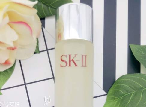 sk2神仙水怎么看生產(chǎn)日期？神仙水之前一定要擦化妝水
