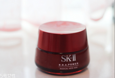 sk2大紅瓶跟小紅瓶哪個好用 sk2大紅瓶面霜成分 sk2大紅瓶跟小紅瓶哪個好用 sk2大紅瓶面霜成分