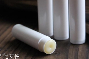 潤唇膏能用多長時間？打開后只能用3個季度