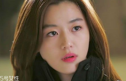 新手適合眼線液還是眼線筆？史上最全眼線誤區(qū)