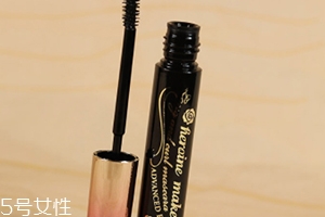 睫毛膏和眼線哪個(gè)先畫？看看你是不是畫錯(cuò)了