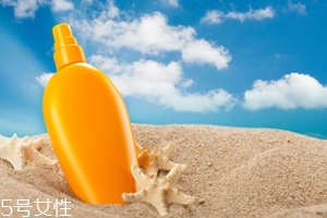 防曬霜為什么會(huì)過敏？二苯酮-3風(fēng)險(xiǎn)大