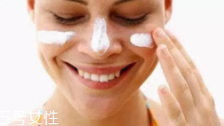 防曬霜為什么會過敏？二苯酮-3風險大