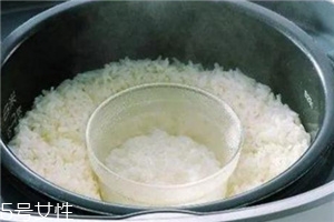 熱水煮飯還是冷水煮飯好？這樣煮飯更好吃