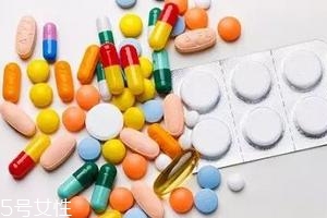 哪些藥不能用熱水送服？這8種要牢記